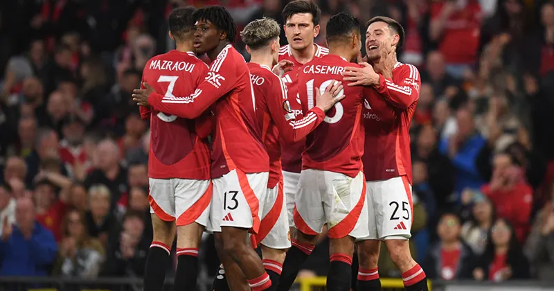 แมนยู กองหลัง ลุ้นท็อป 4 พรีเมียร์ลีก 2026 แม็กไกวร์ แบน